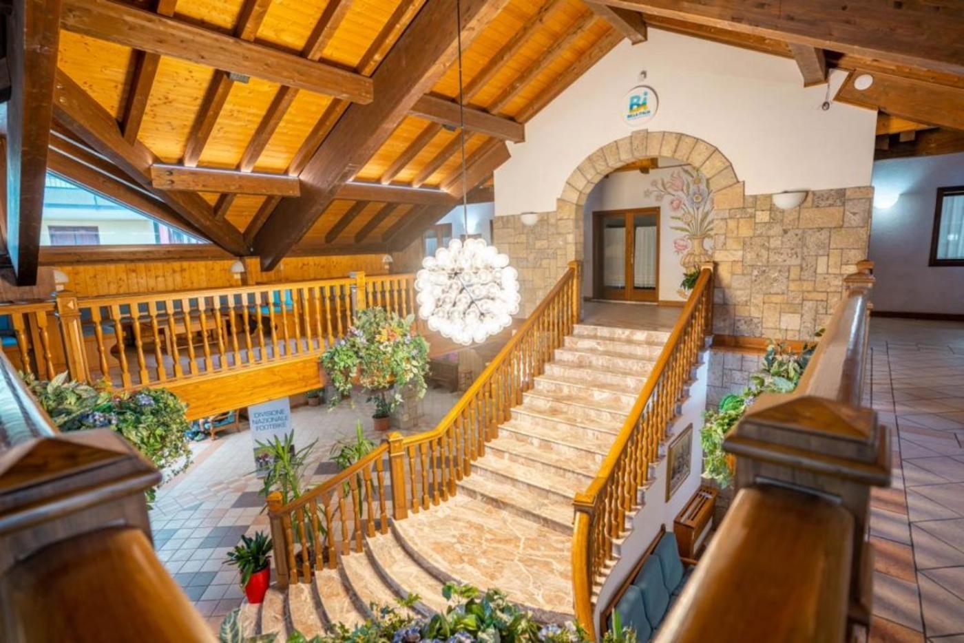 Bella Italia & Efa Village Forni Avoltri Exteriör bild