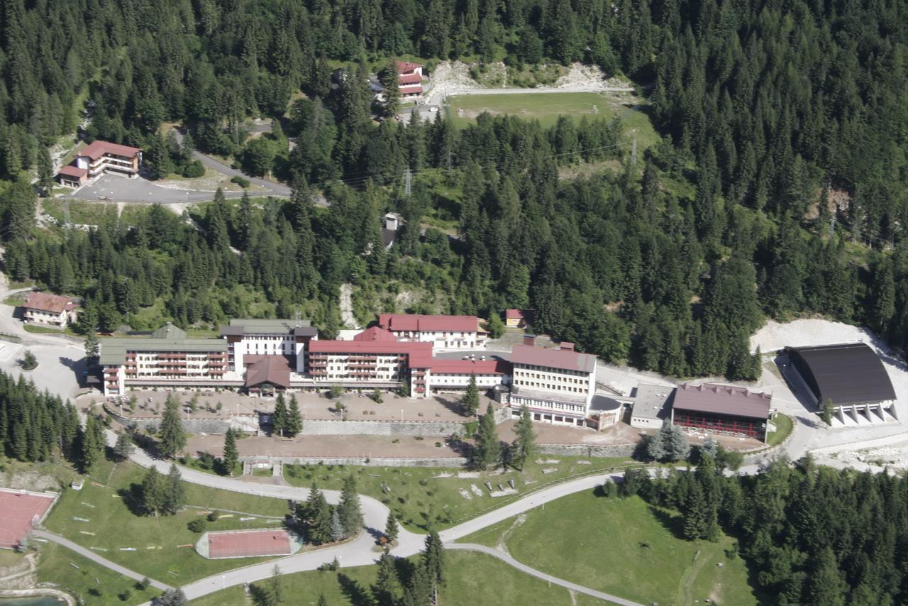 Bella Italia & Efa Village Forni Avoltri Exteriör bild