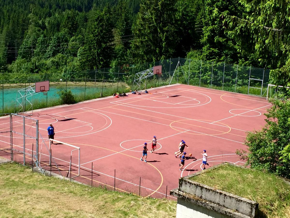Bella Italia & Efa Village Forni Avoltri Exteriör bild